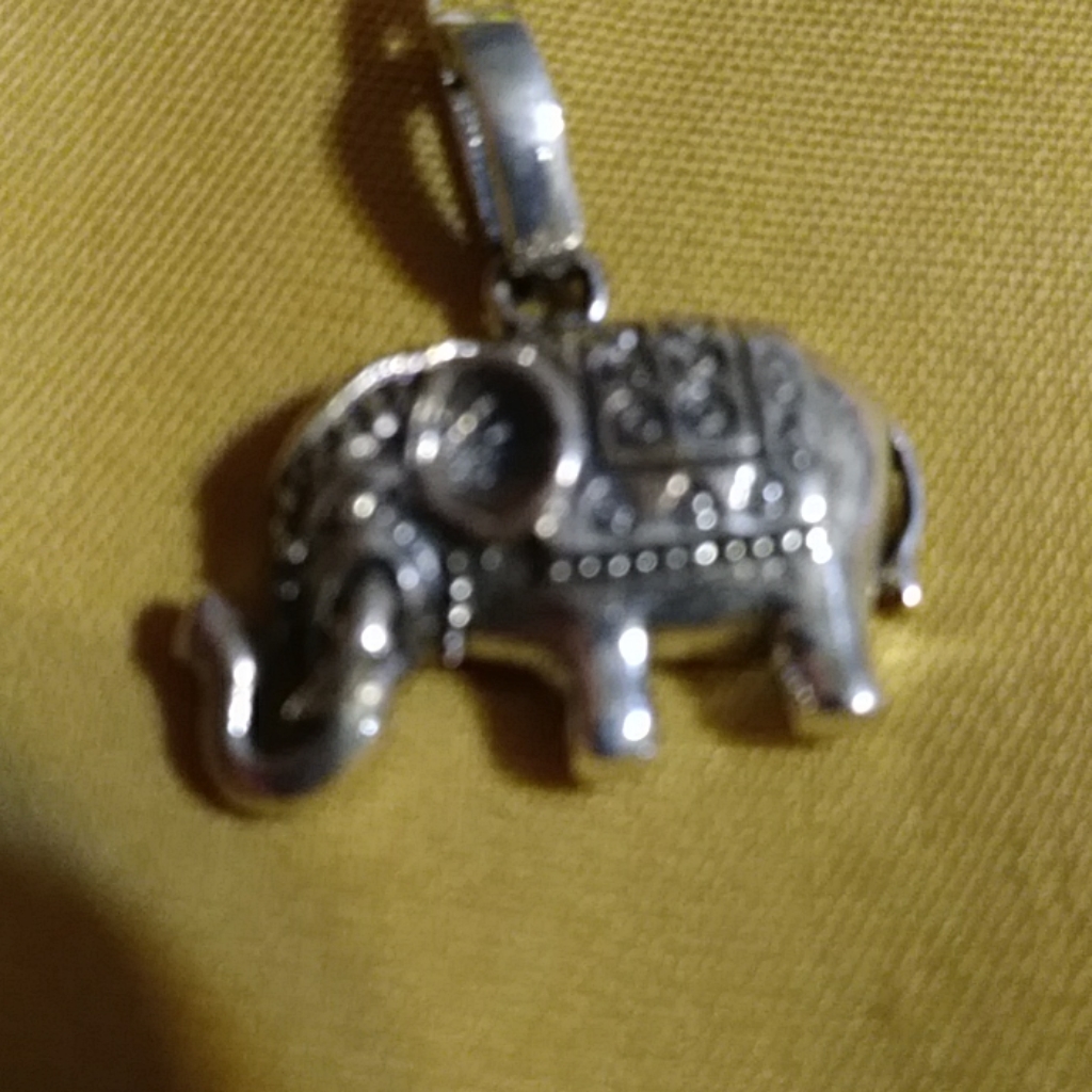 Nwt- Elephant Pendant/ 925. 3/4 On 18